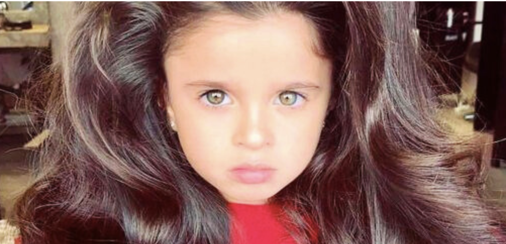 Toen ze vijf was, stond ze bekend als het meisje met het mooiste haar – zo ziet ze er nu uit