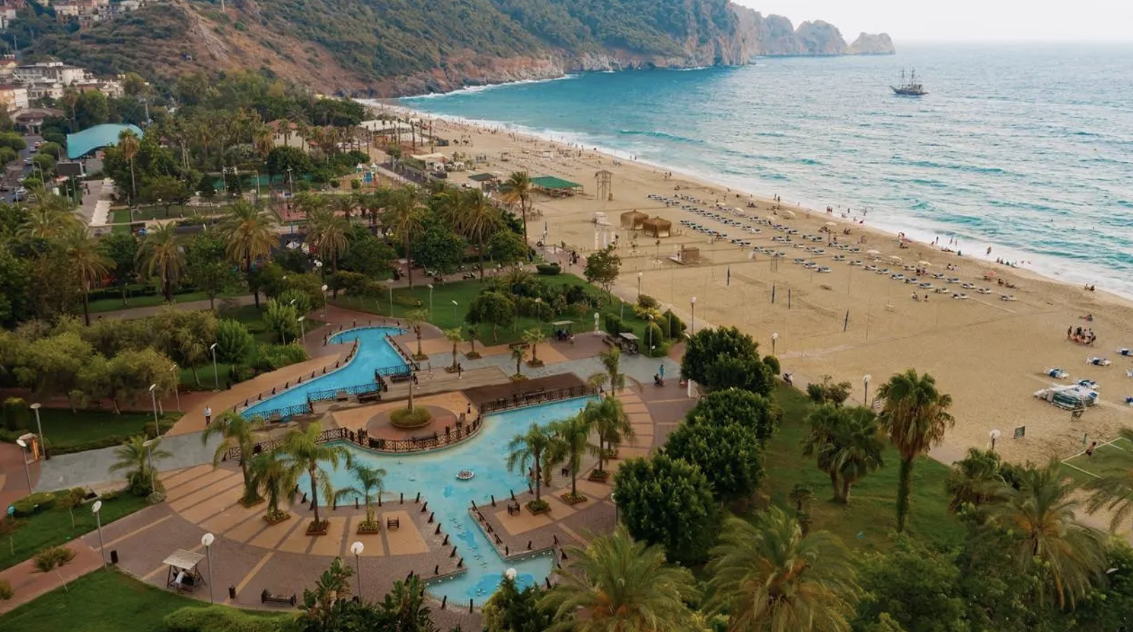 Vakantiedrama in Spanje: Belgische tiener (15) komt op vreselijke wijze om het leven
