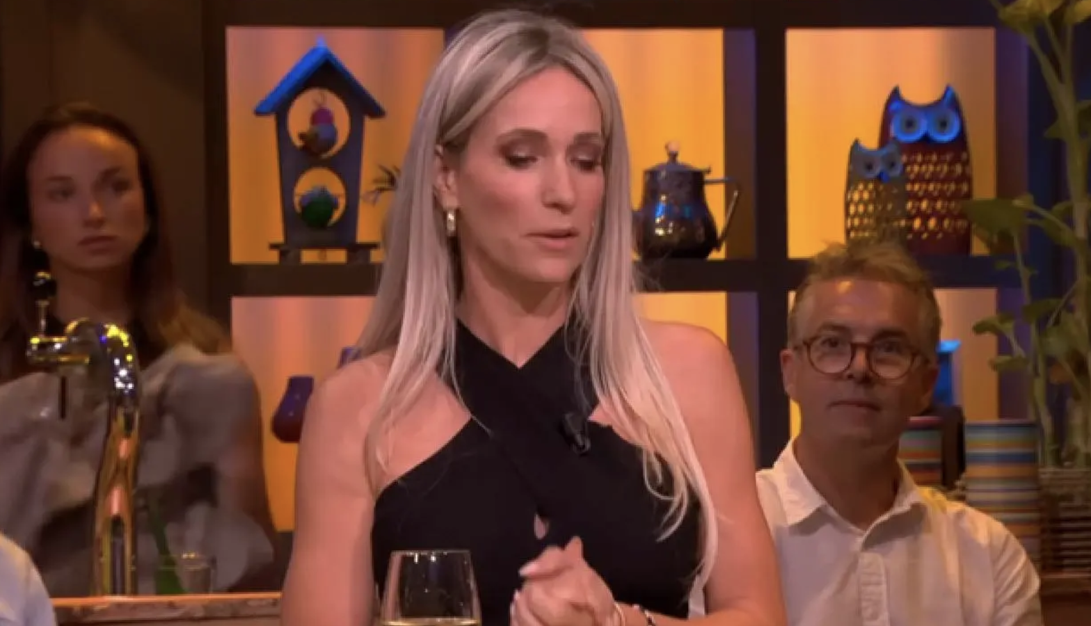 H&eacute;l&egrave;ne Hendriks zet gasten De Oranjezomer opnieuw eruit