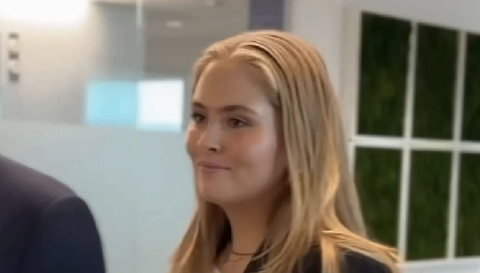 Amalia heeft een nieuwe vriend en dat is een hele bekende (24)
