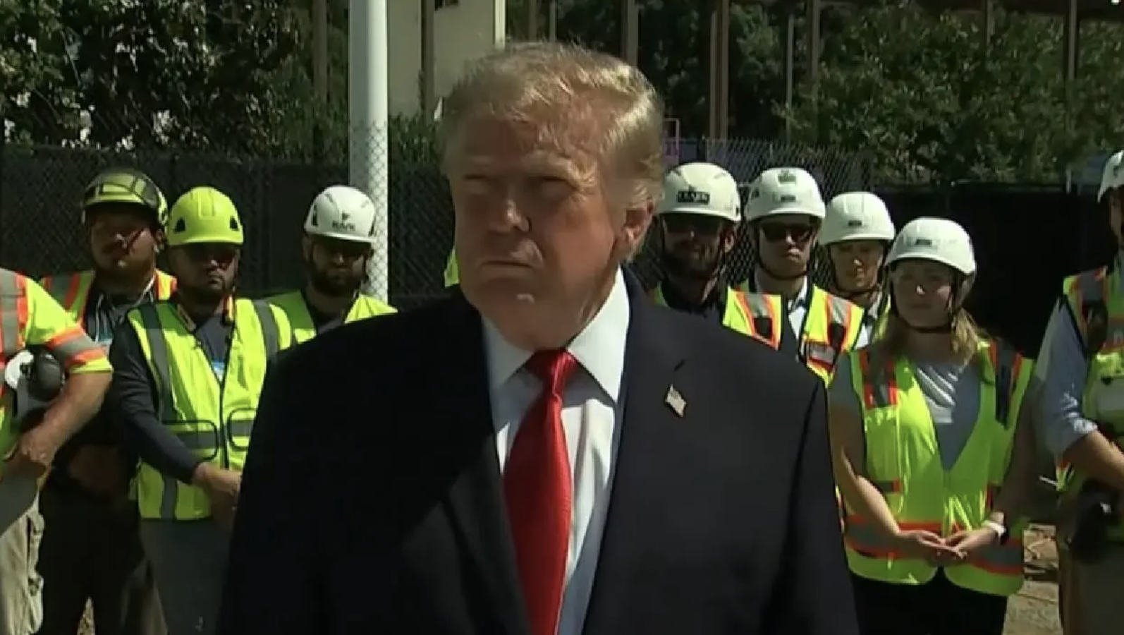 Donald Trump kondigt &lsquo;meest verwoestende operatie ooit&rsquo; aan tegen Iran